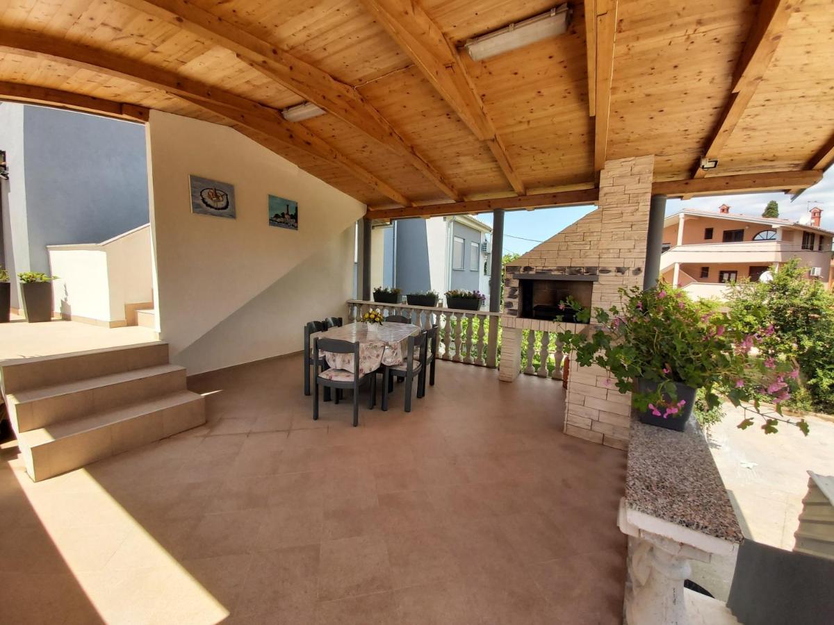 Apartman Ana Štinjan Esterno foto