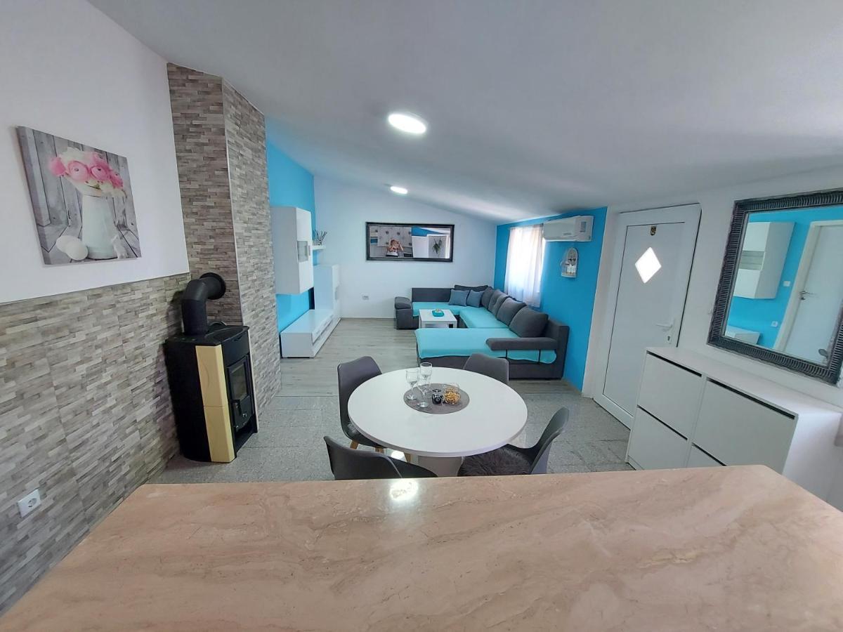 Apartman Ana Štinjan Esterno foto