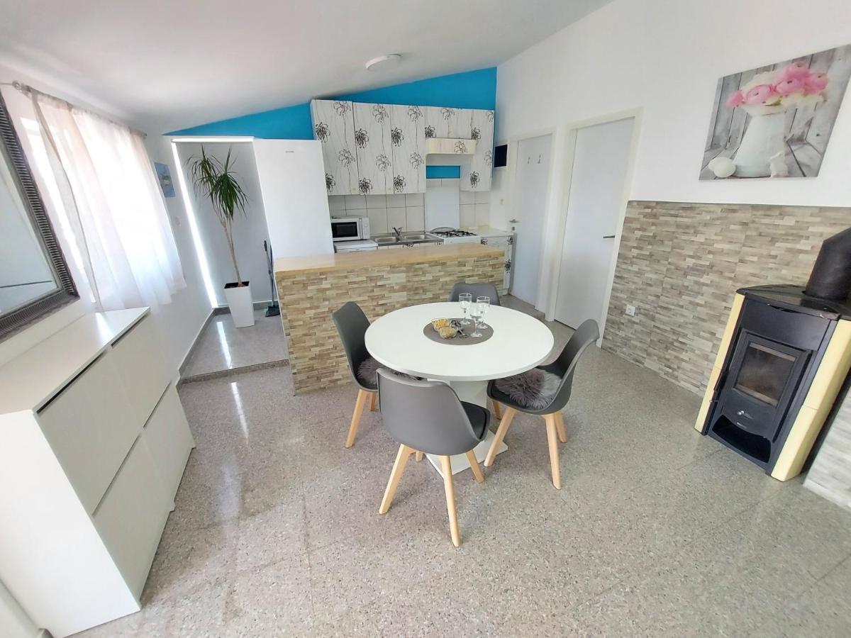 Apartman Ana Štinjan Esterno foto