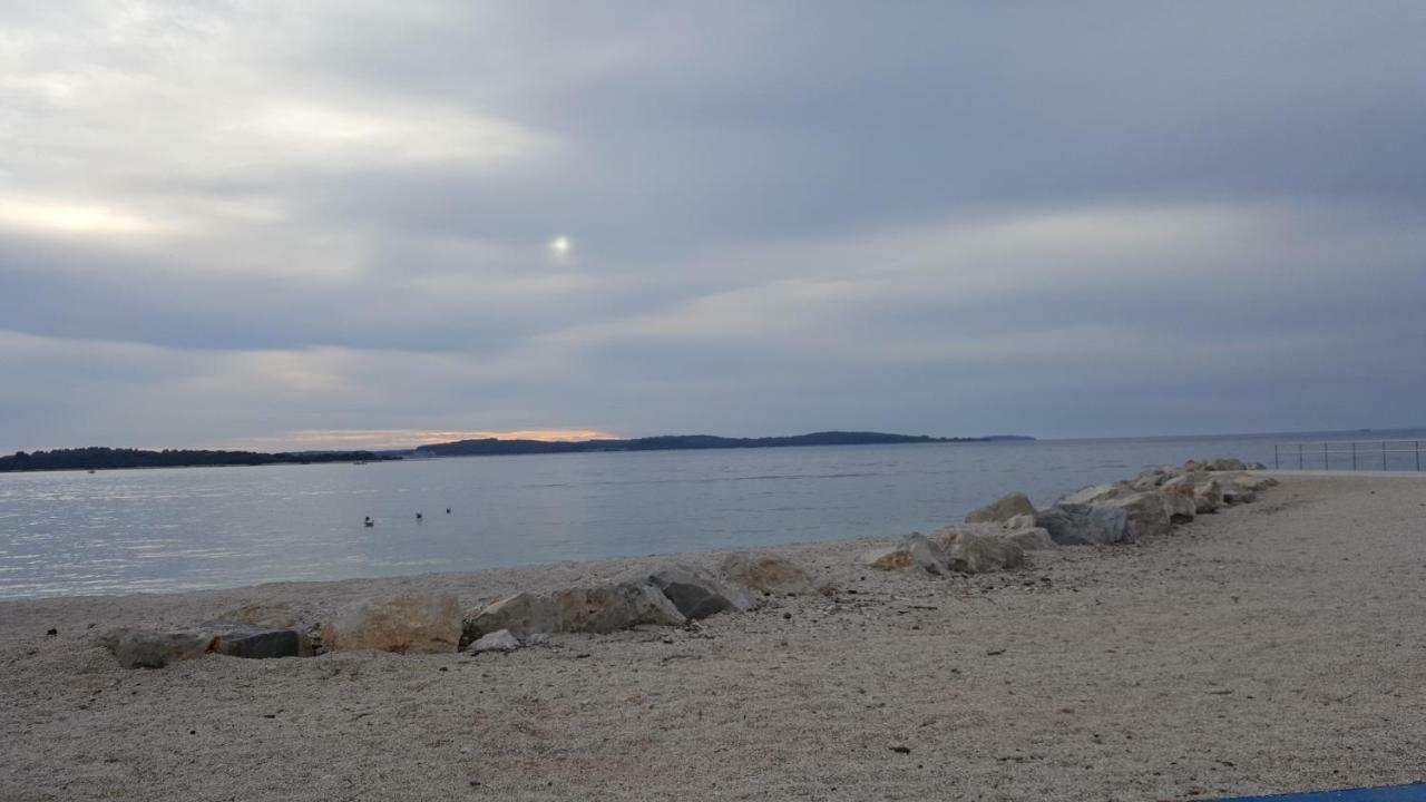Apartman Ana Štinjan Esterno foto
