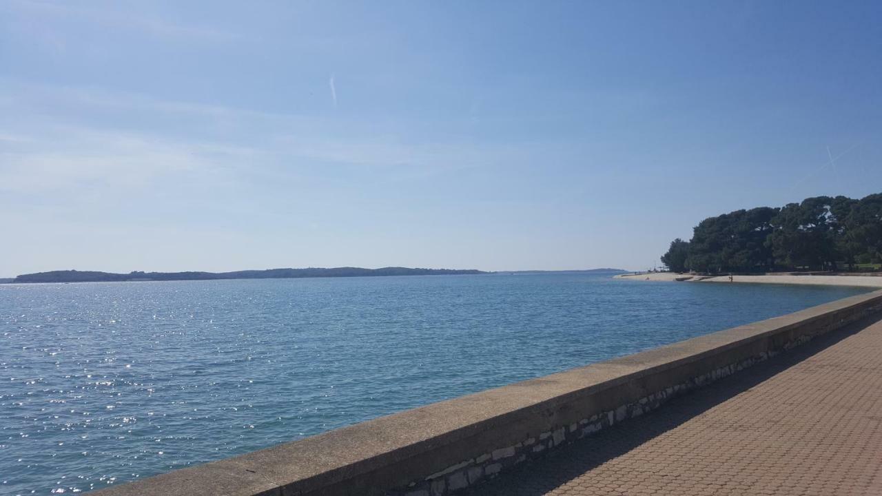 Apartman Ana Štinjan Esterno foto