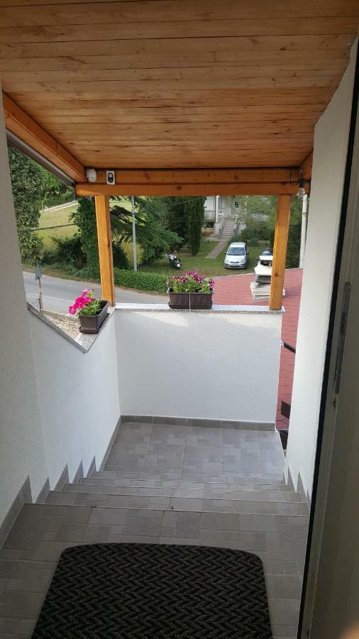 Apartman Ana Štinjan Esterno foto